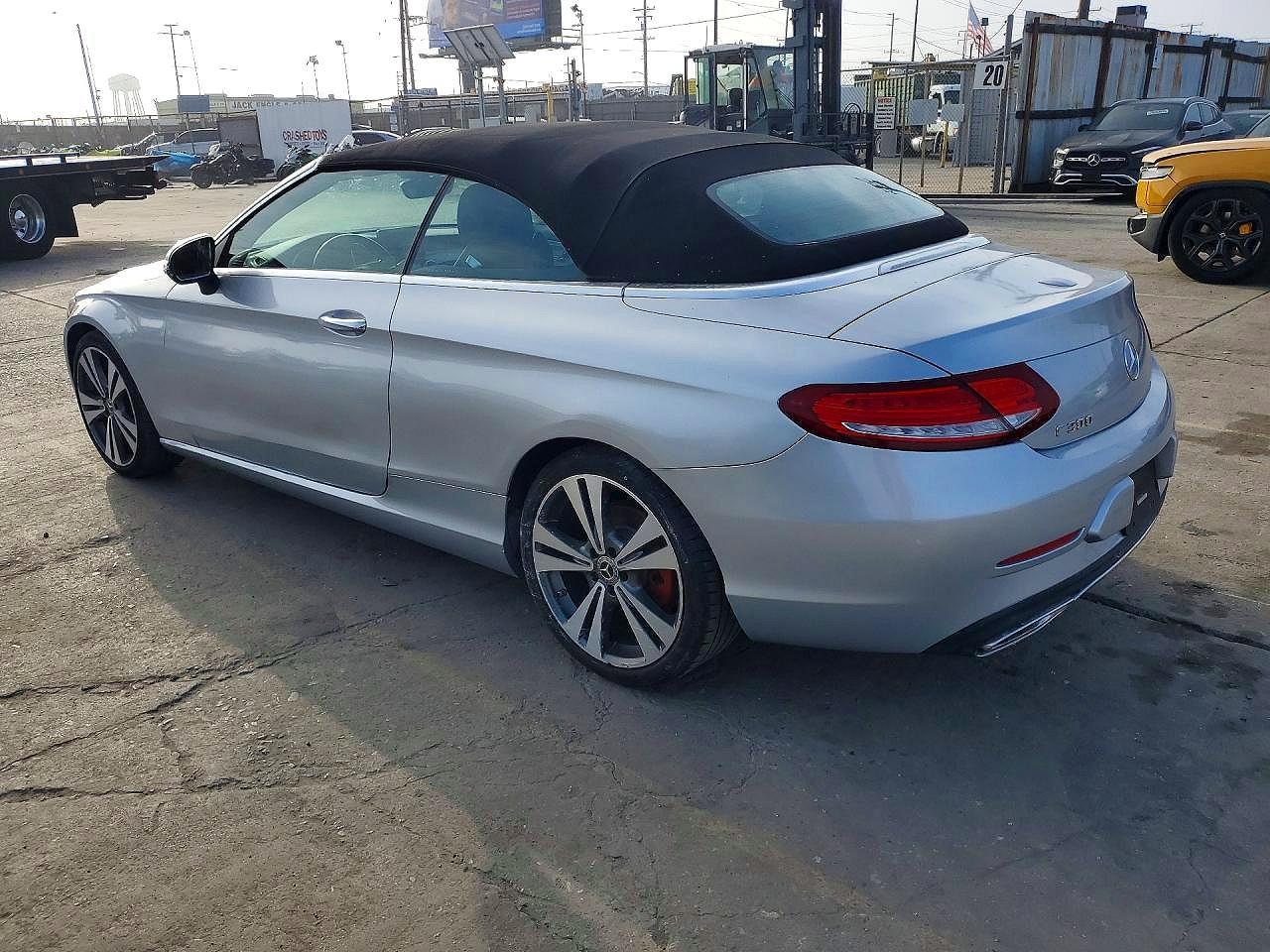 2017 Mercedes-Benz C 300 - Фото 2