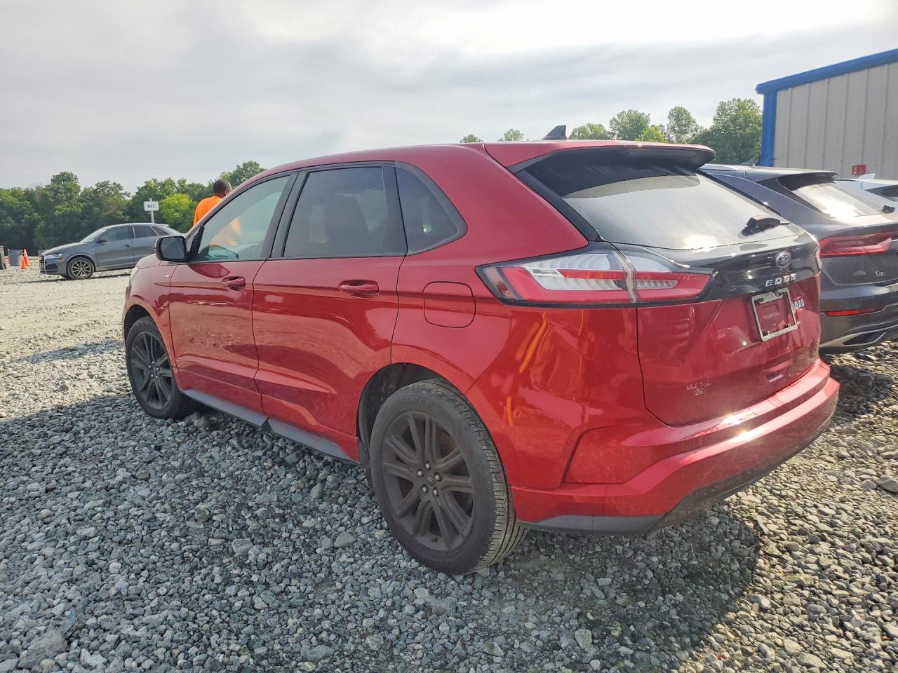 2022 Ford Edge Sel - Image 2