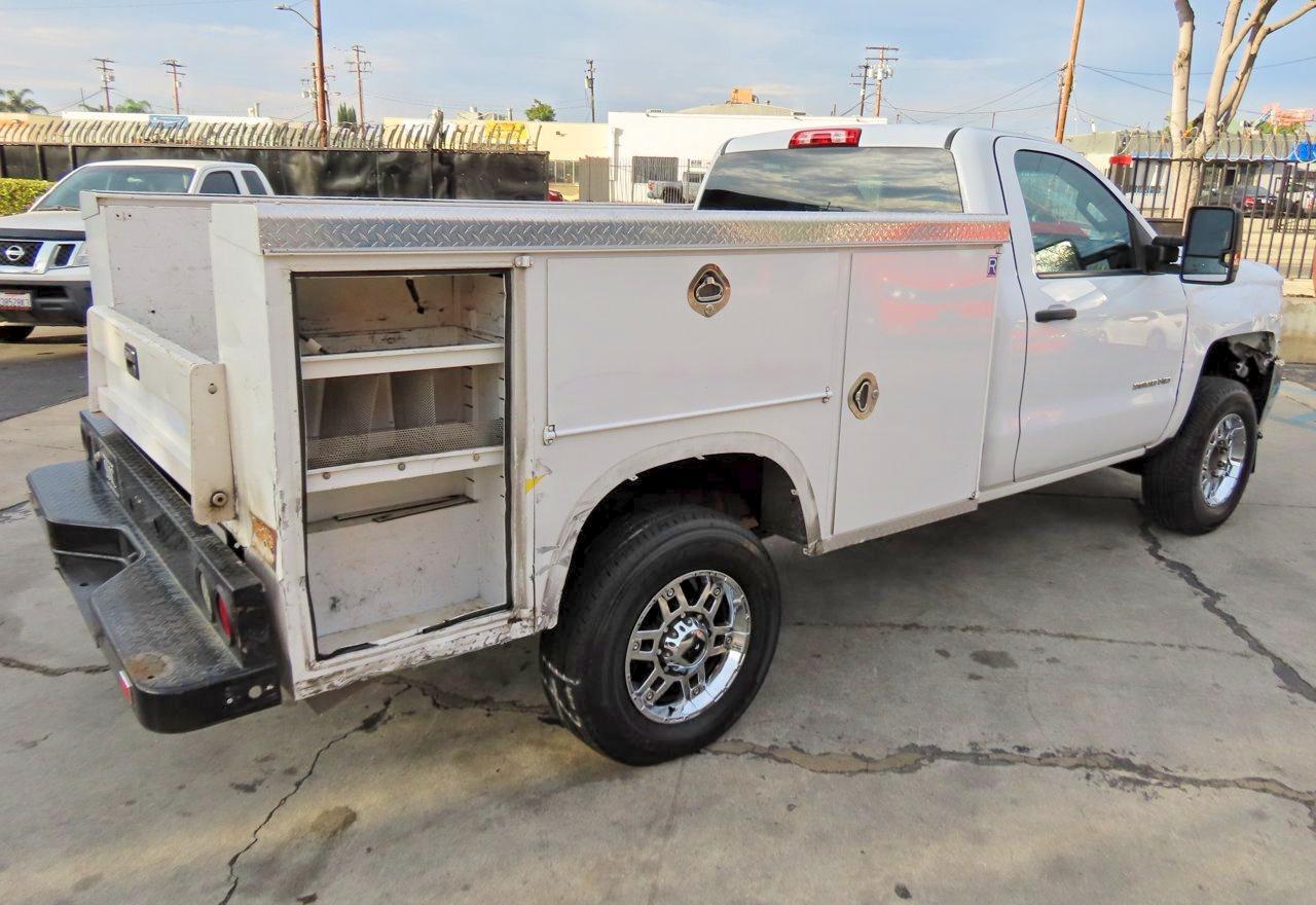2018 Chevrolet Silverado C2500 Heavy Duty - Фото 3