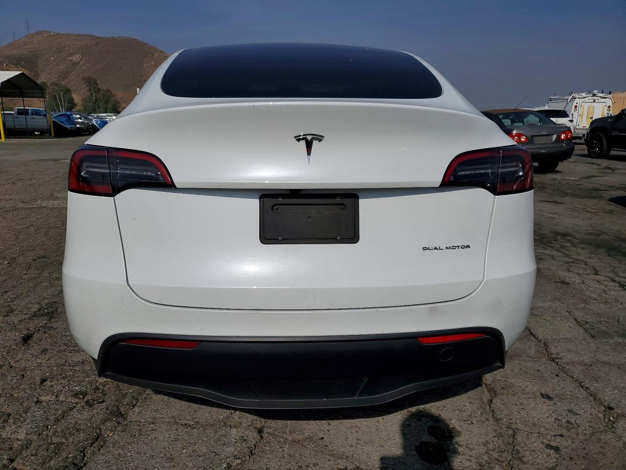 2023 Tesla Model Y - Фото 6