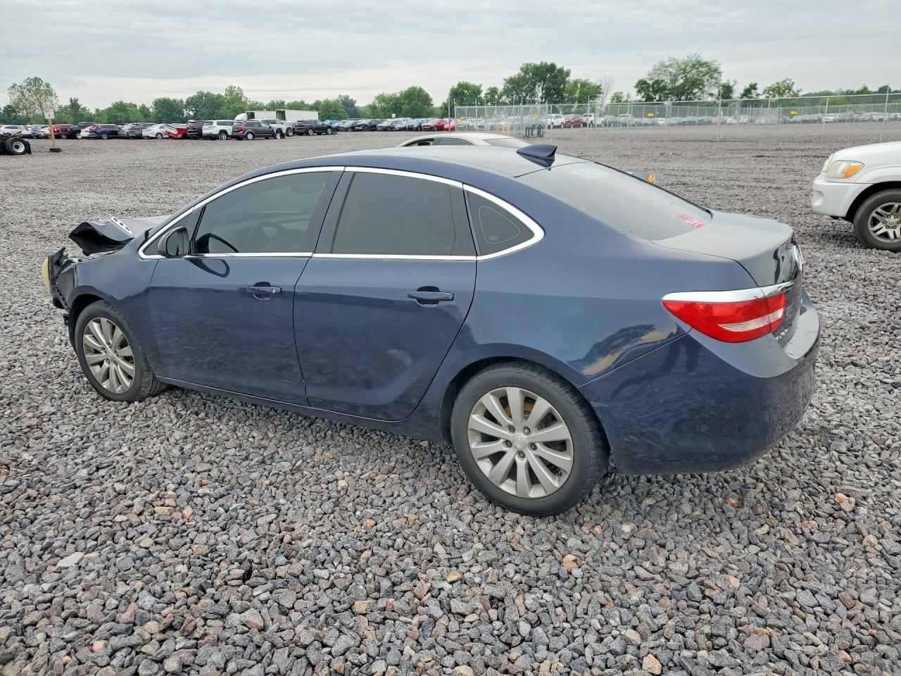 2015 Buick Verano - Фото 2