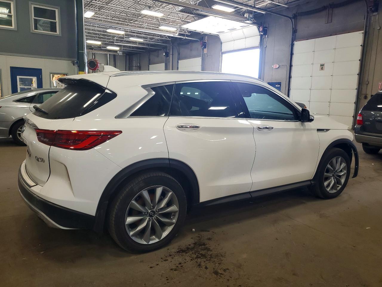 2021 Infiniti Qx50 Essential - Фото 3