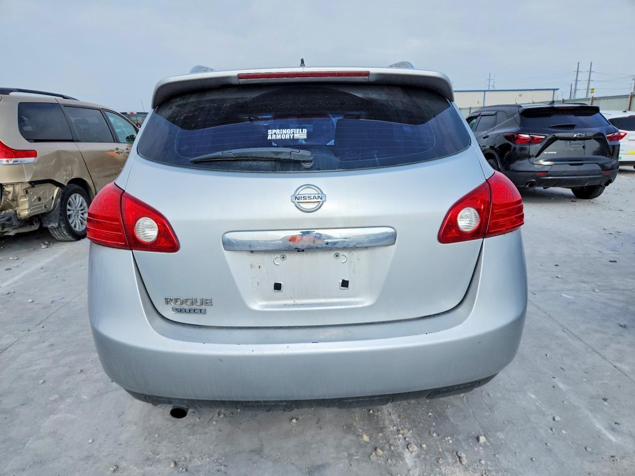 2015 Nissan Rogue Select S - Image 6
