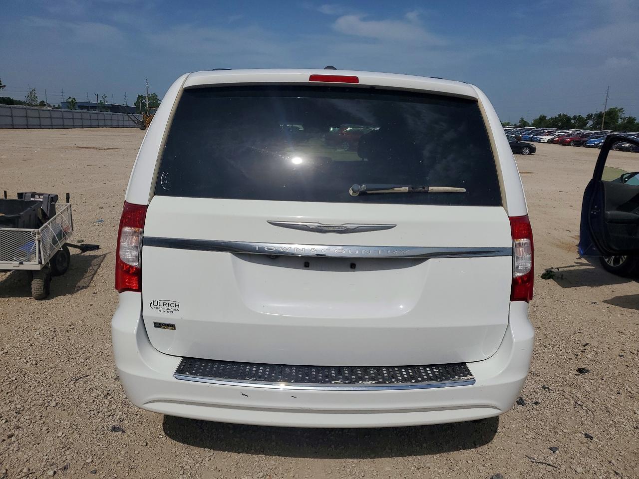 2015 Chrysler Town & Country Touring - Фото 6