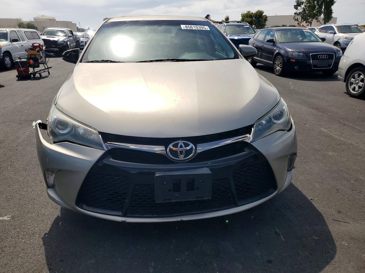 2015 Toyota Camry Se - Image 5