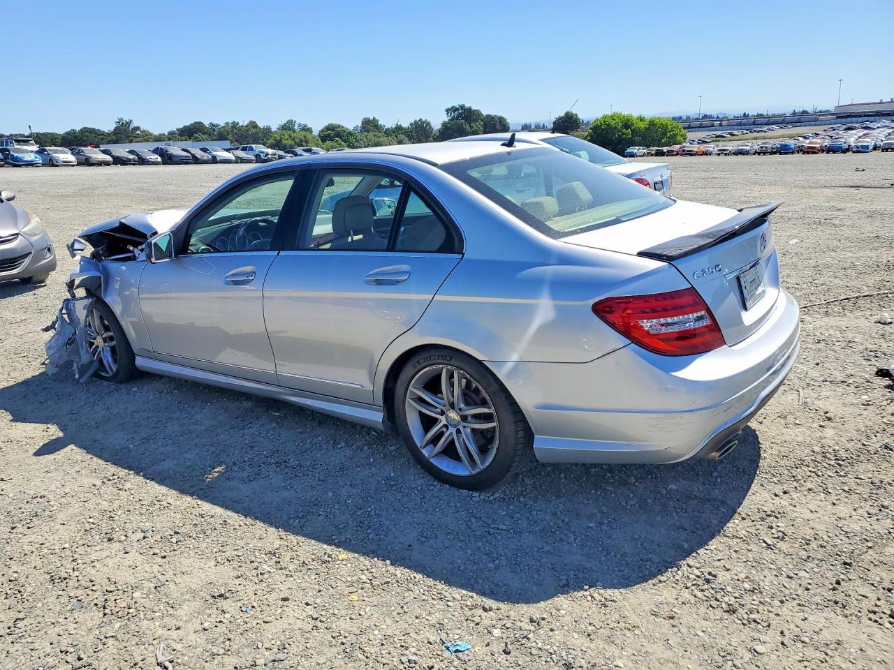 2014 Mercedes-Benz C 250 - Фото 2