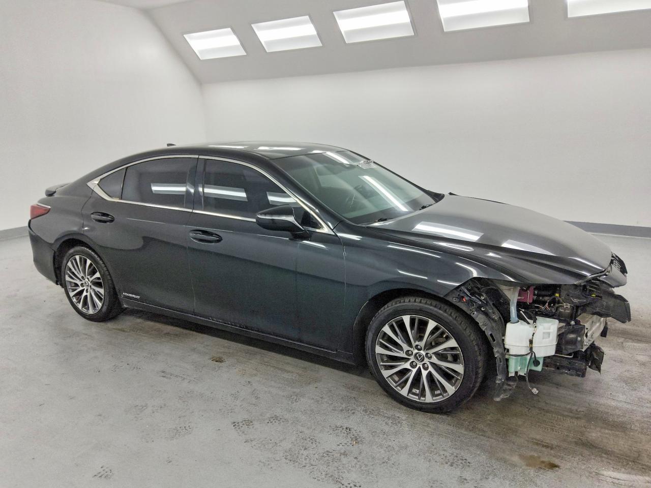 2021 Lexus Es 300H - Фото 4