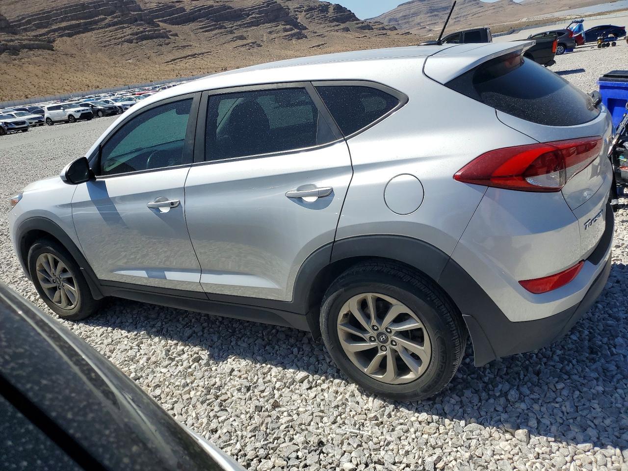 2016 Hyundai Tucson Se - Image 2