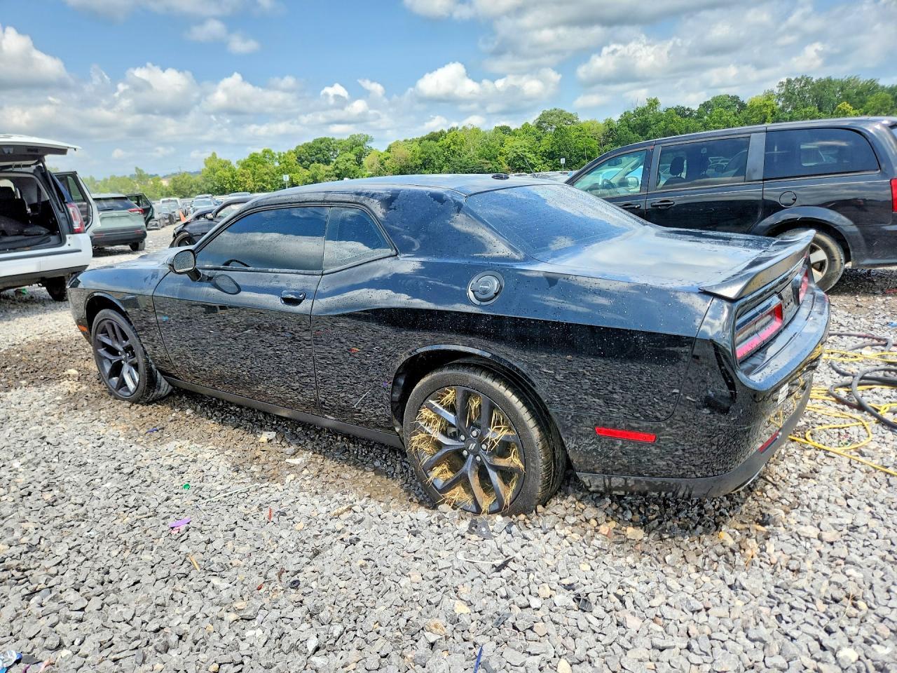 2023 Dodge Challenger Sxt - Фото 2