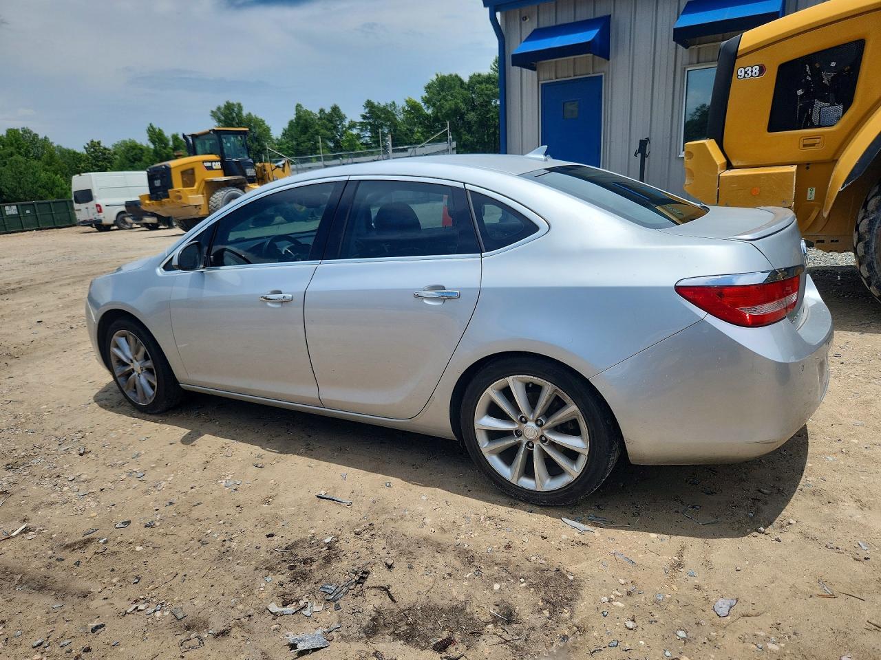 2014 Buick Verano - Image 2