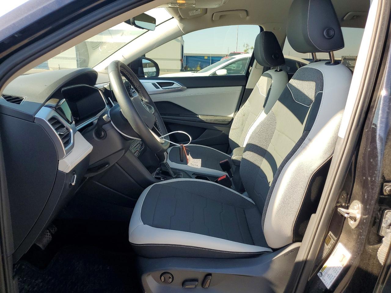 2025 Volkswagen Taos Se - Фото 7