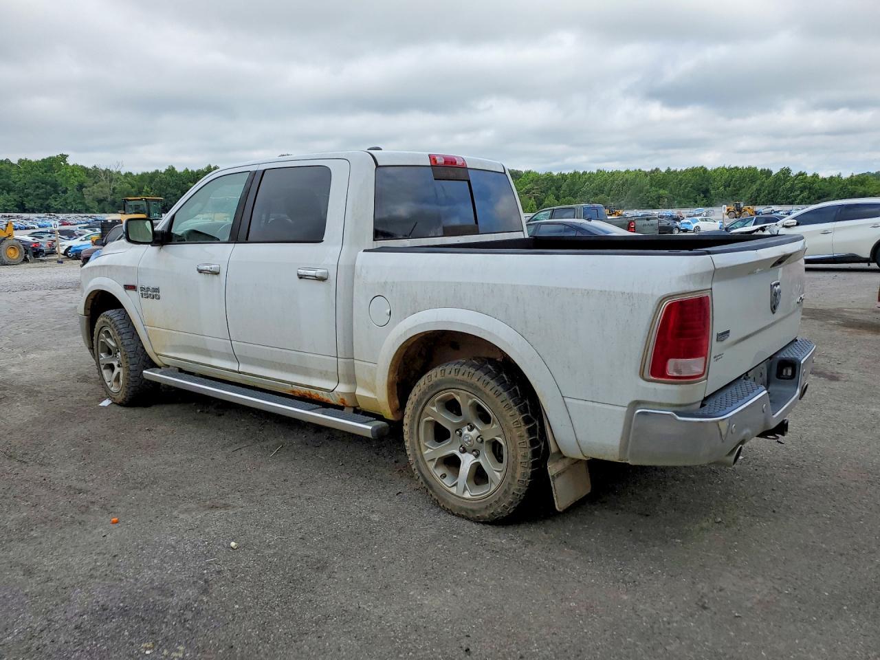 2016 Ram 1500 Laramie - Фото 2