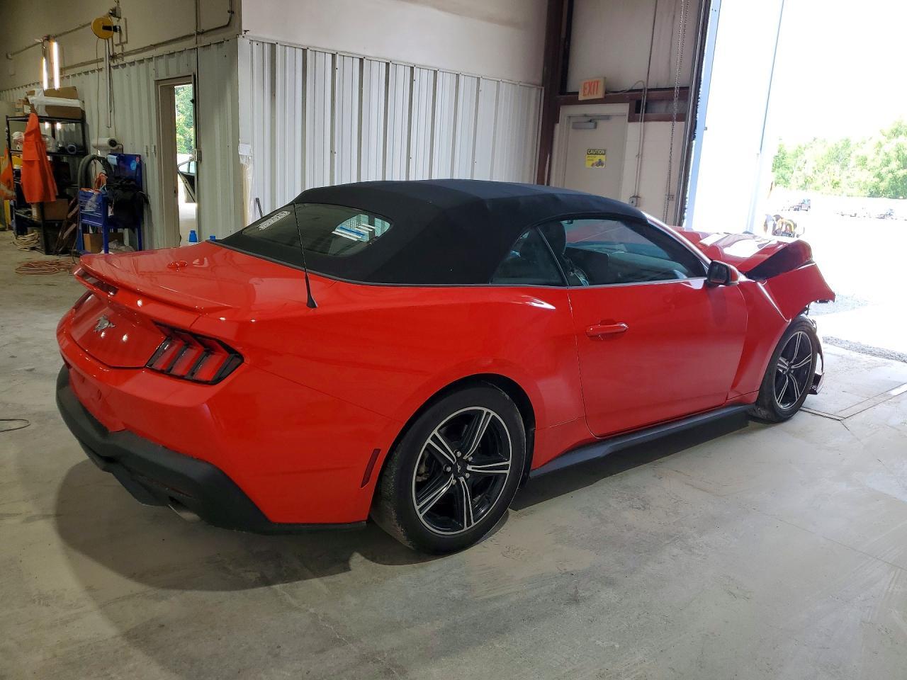 2024 Ford Mustang - Фото 3