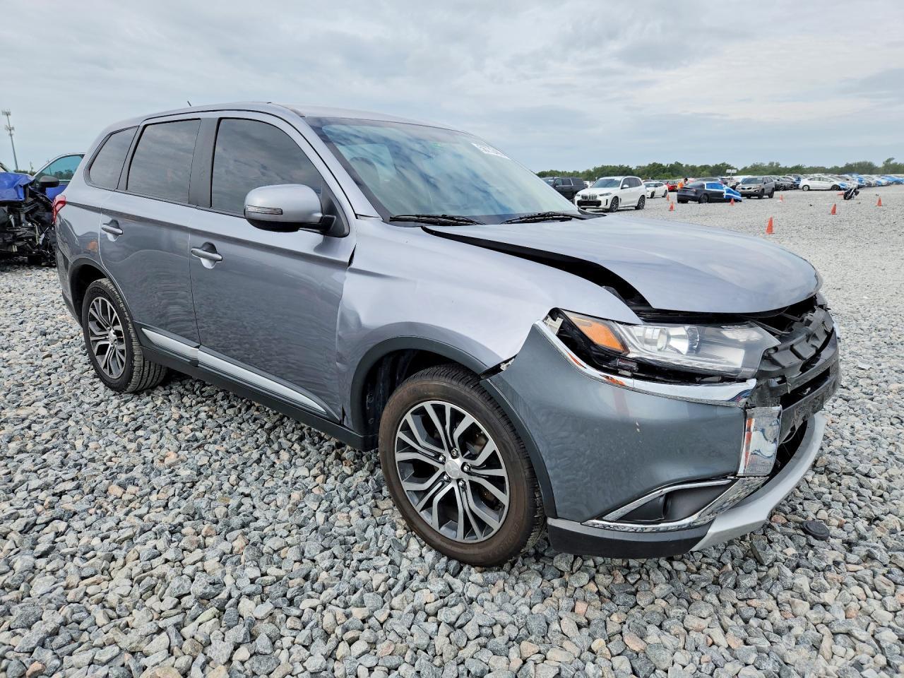 2016 Mitsubishi Outlander Se - Фото 4