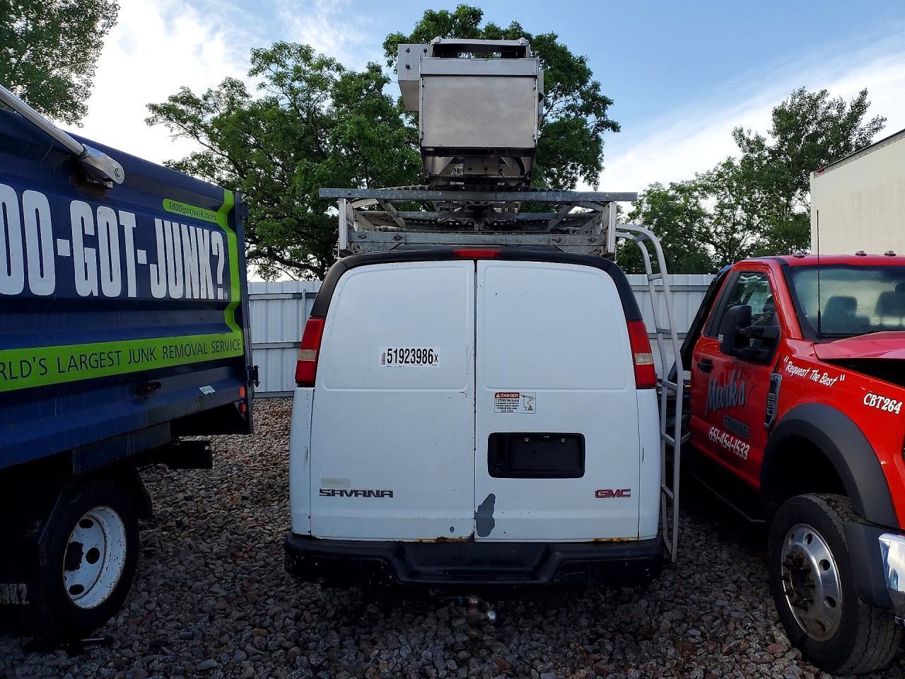 2006 GMC Savana G3500 - Фото 6