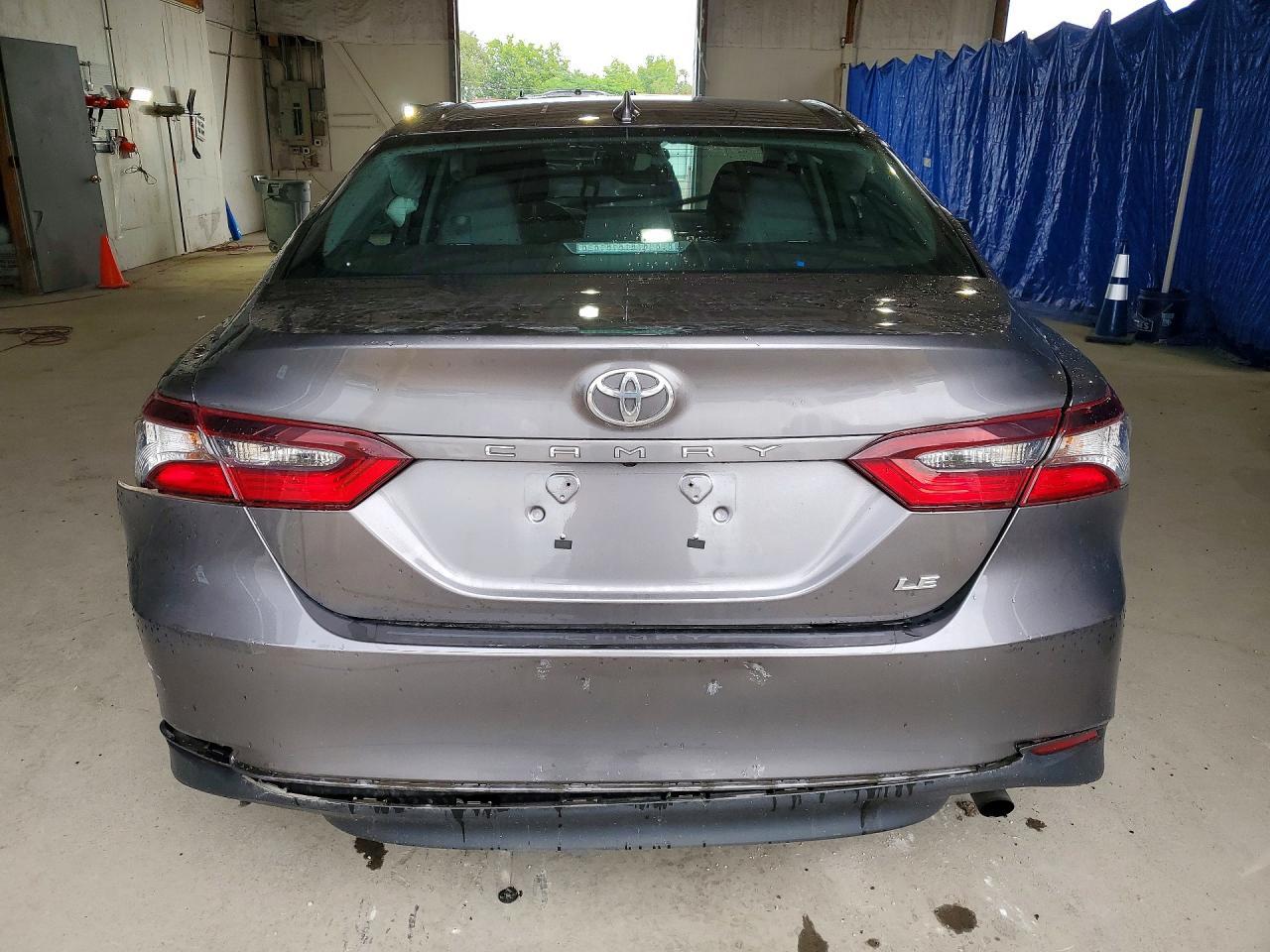 2023 Toyota Camry Le - Фото 6