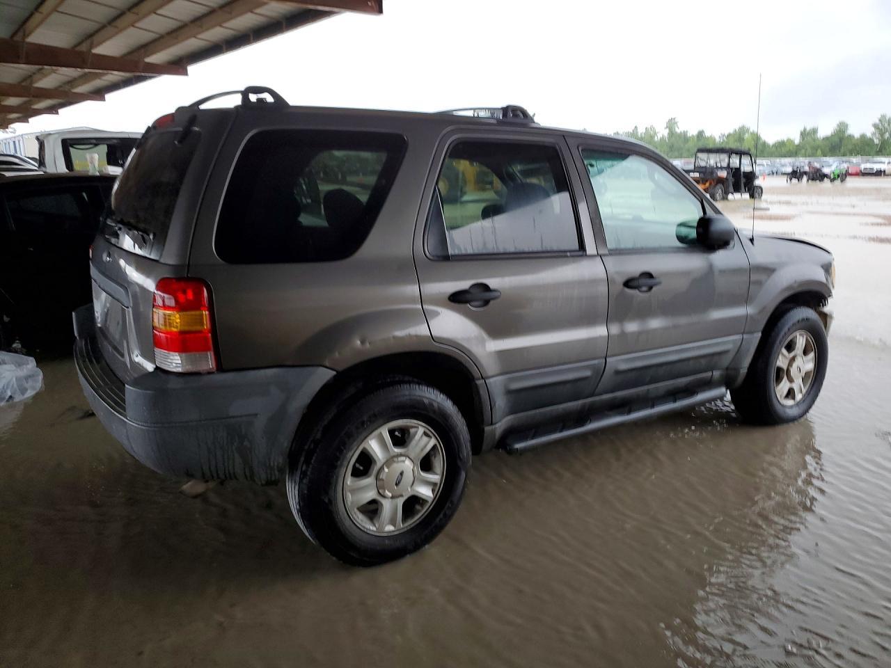 2003 Ford Escape - Фото 3