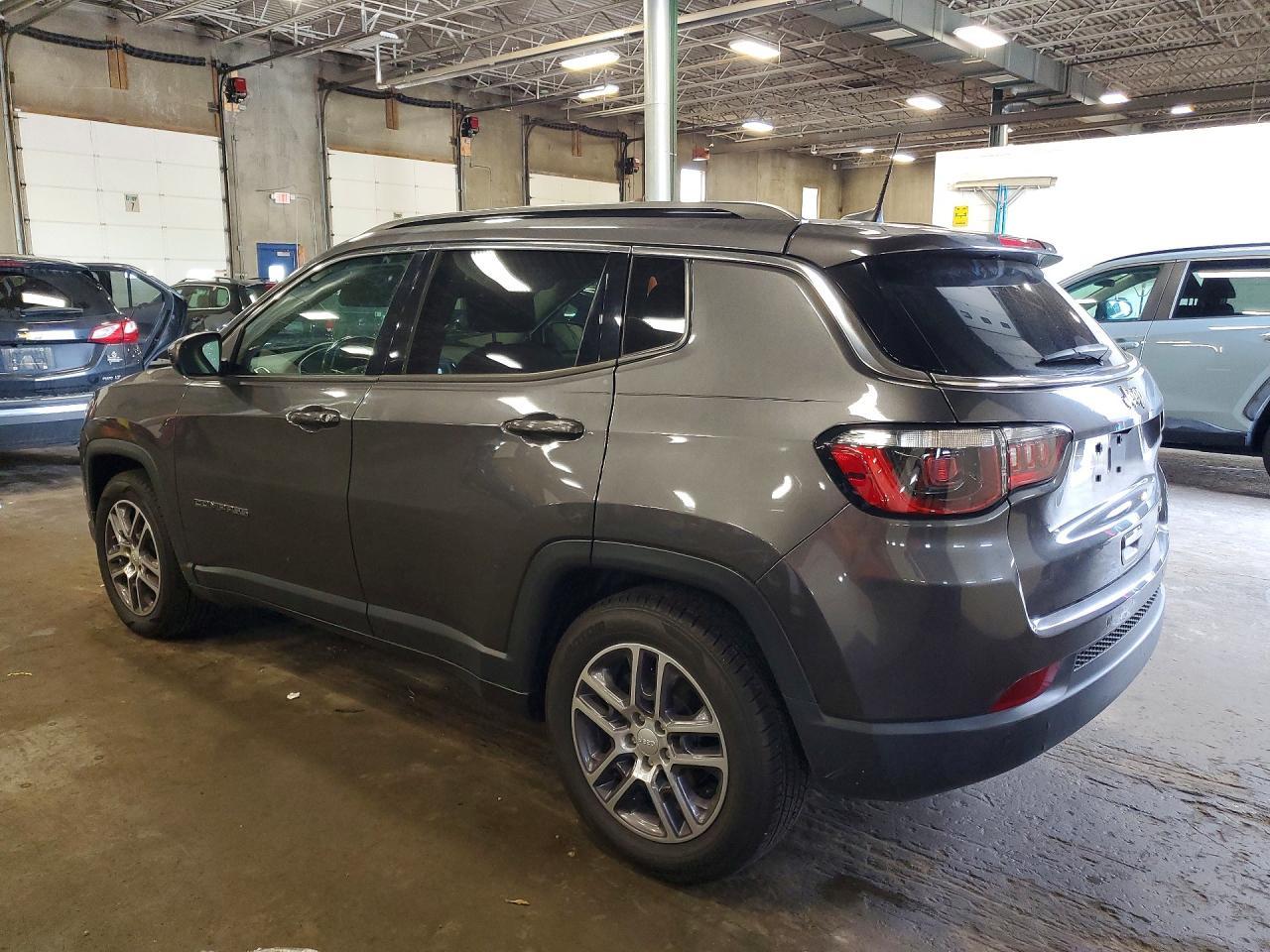 2020 Jeep Compass Latitude - Image 2