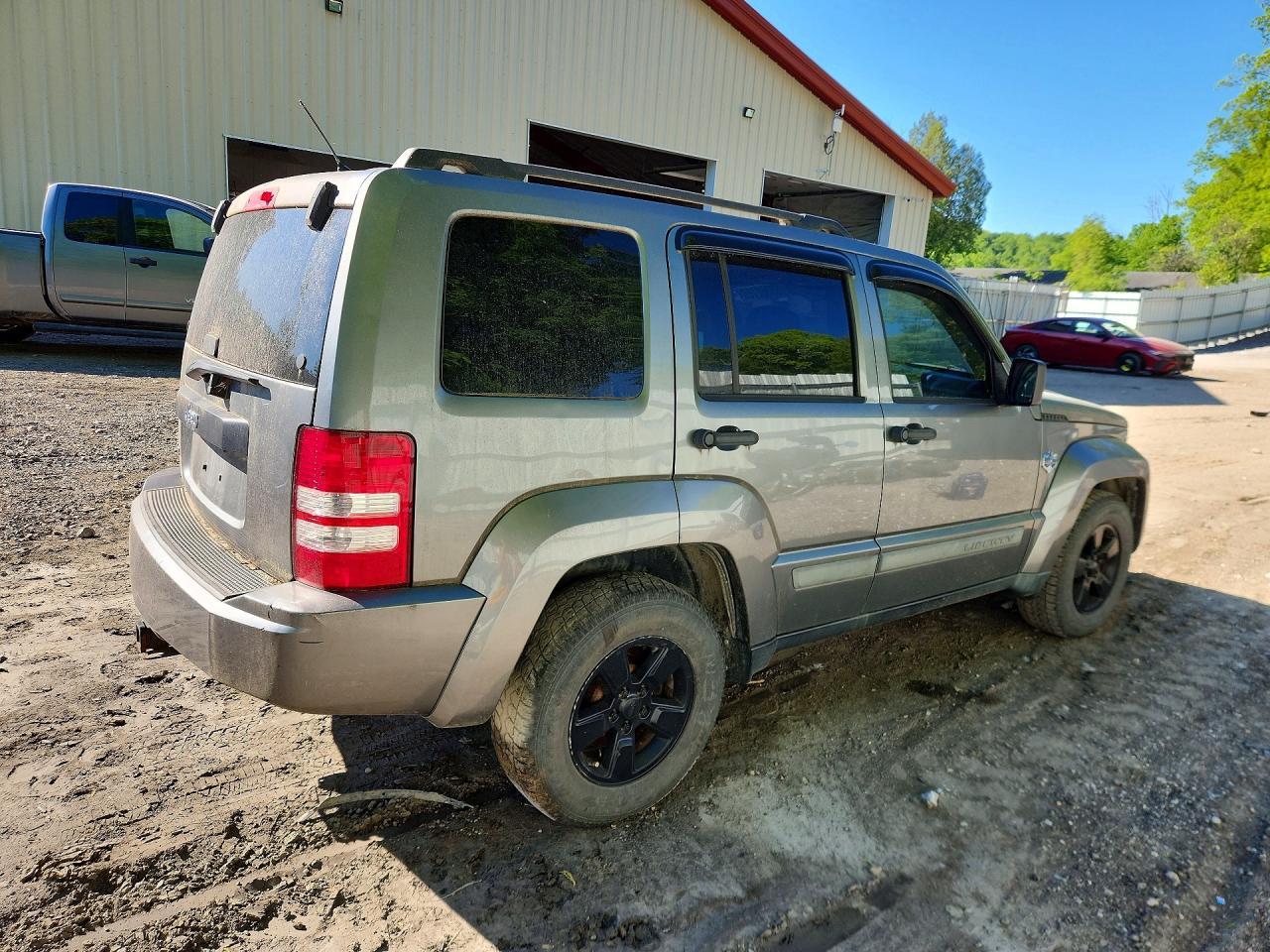 2012 Jeep Liberty Sport - Фото 3