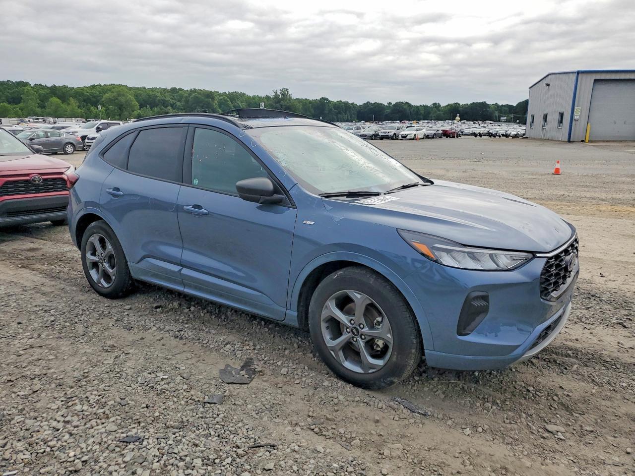 2023 Ford Escape St Line - Image 4