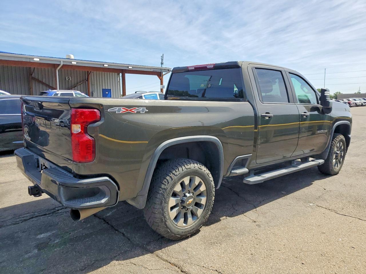 2023 Chevrolet Silverado K2500 Custom - Image 3