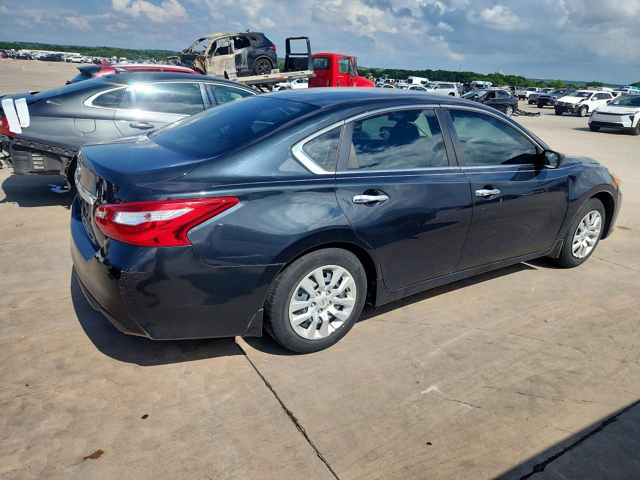 2017 Nissan Altima 2.5 S - Image 3