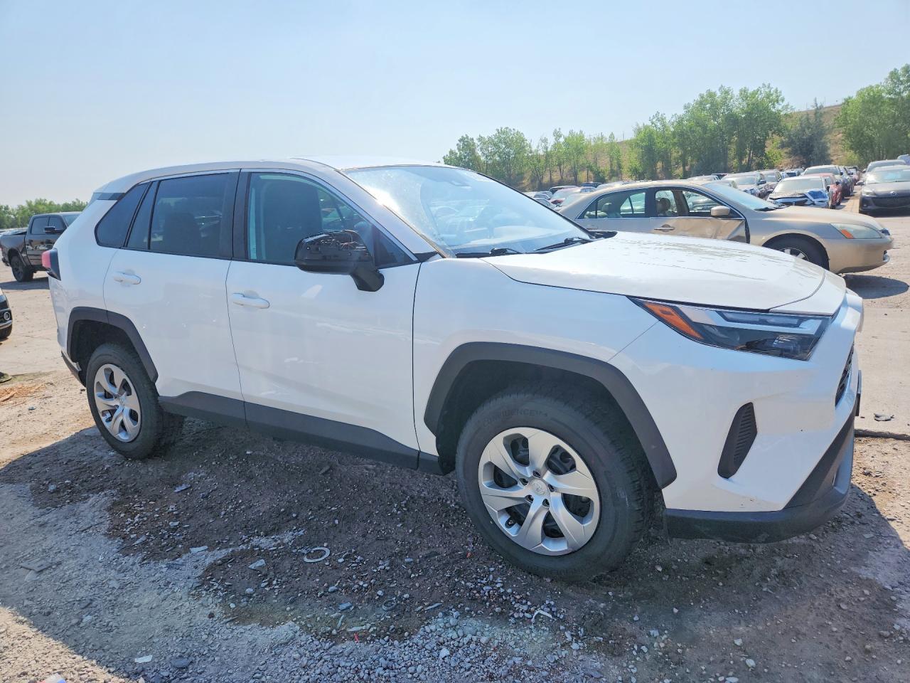 2023 Toyota Rav4 Le - Image 4