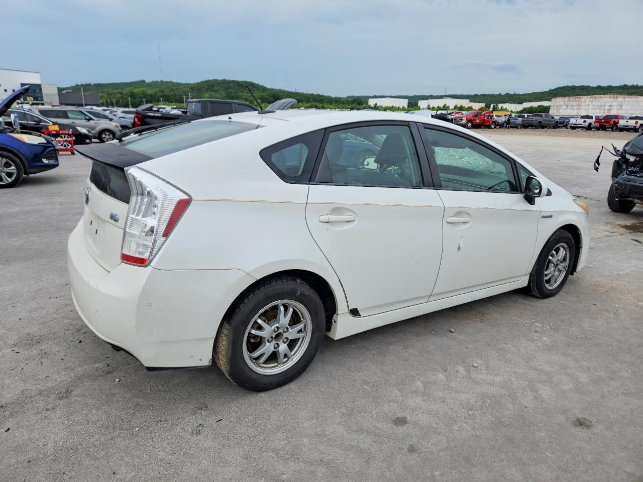 2010 Toyota Prius Ii - Image 3