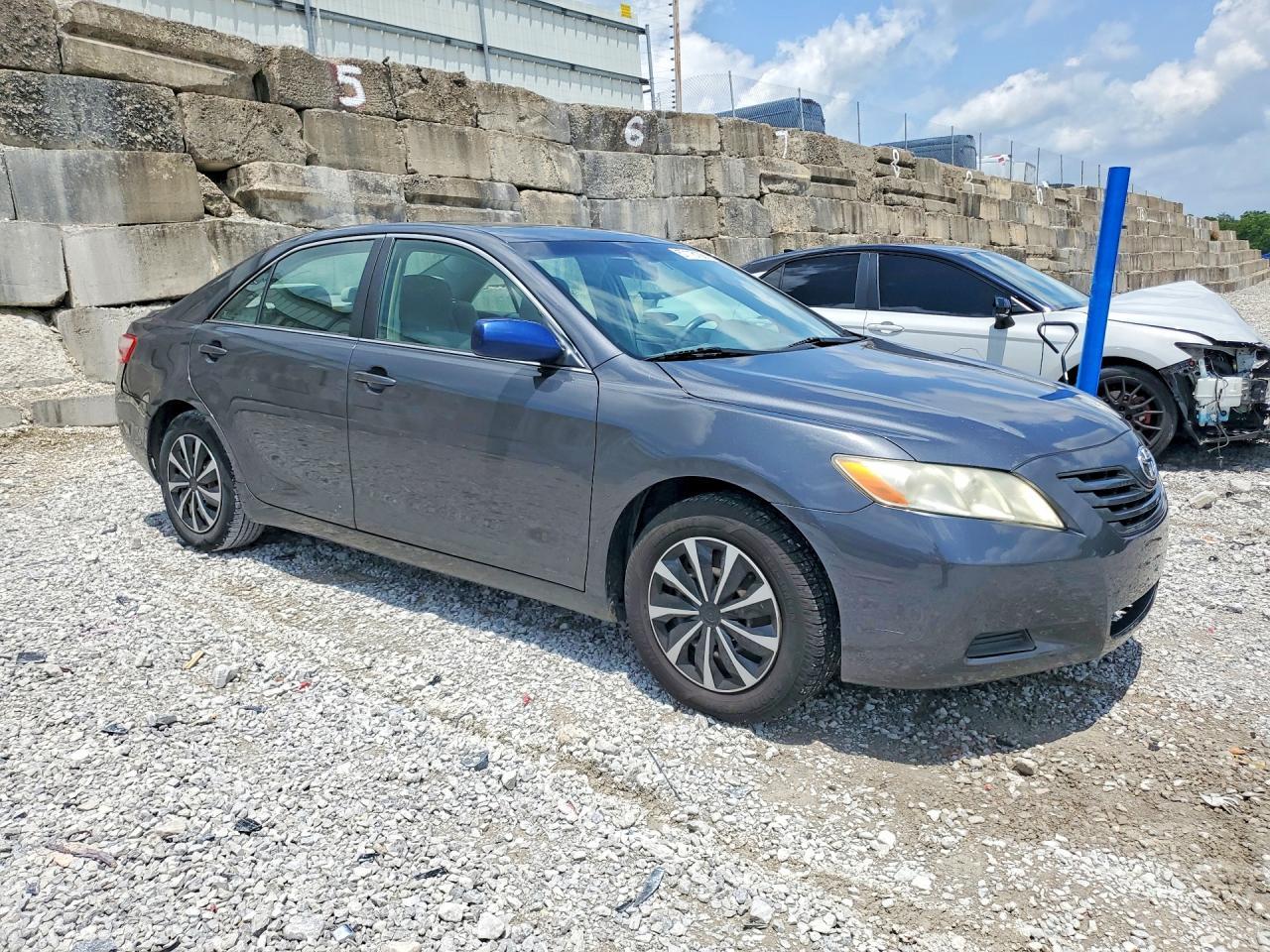 2008 Toyota Camry Le - Фото 4