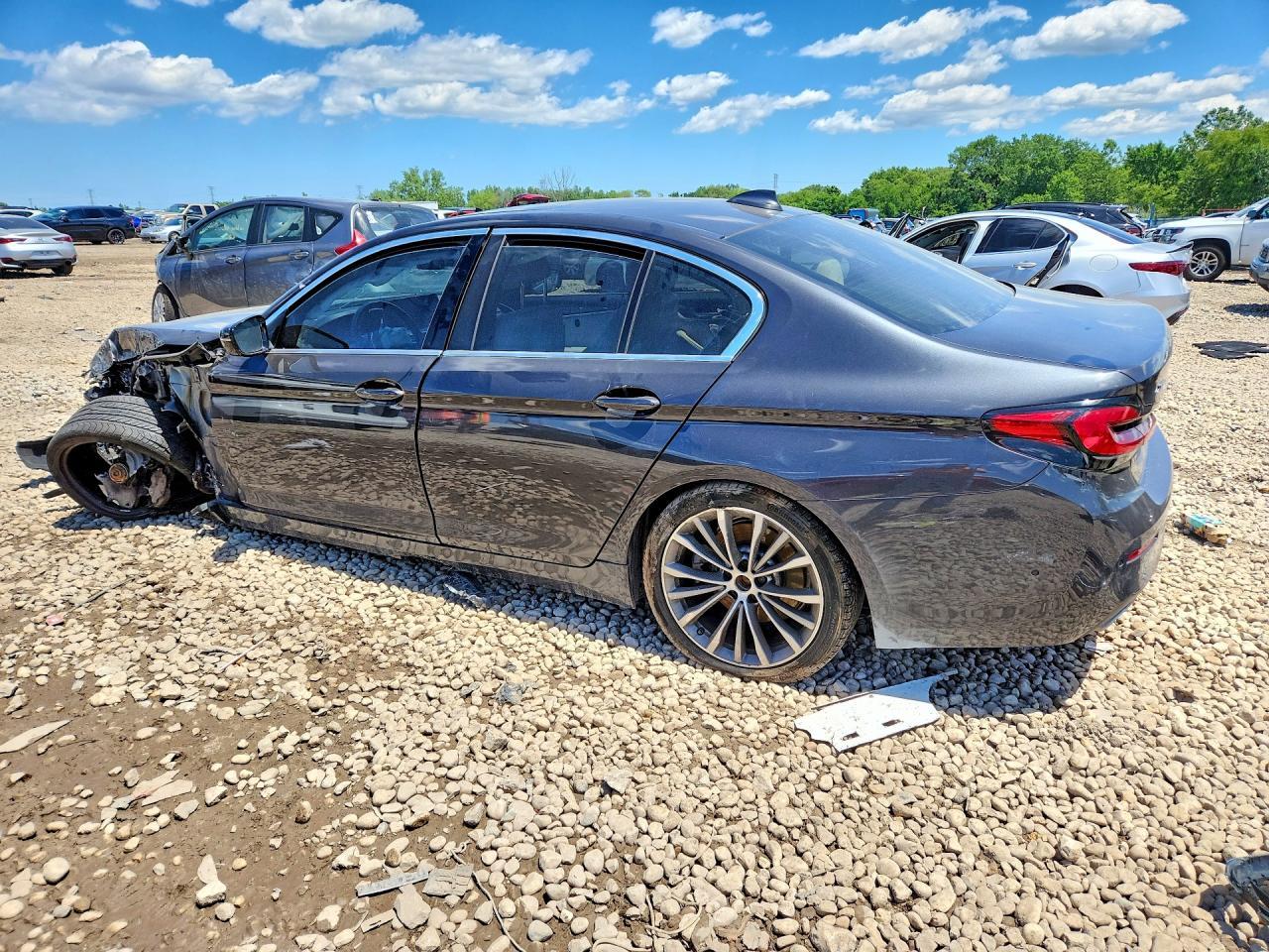 2021 BMW 530 Xi - Фото 2