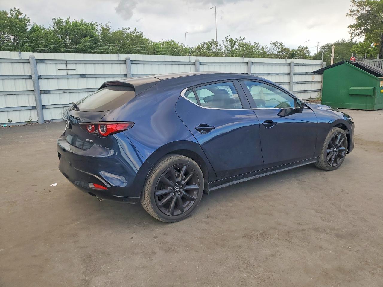 2024 Mazda 3 Select Sport - Image 3