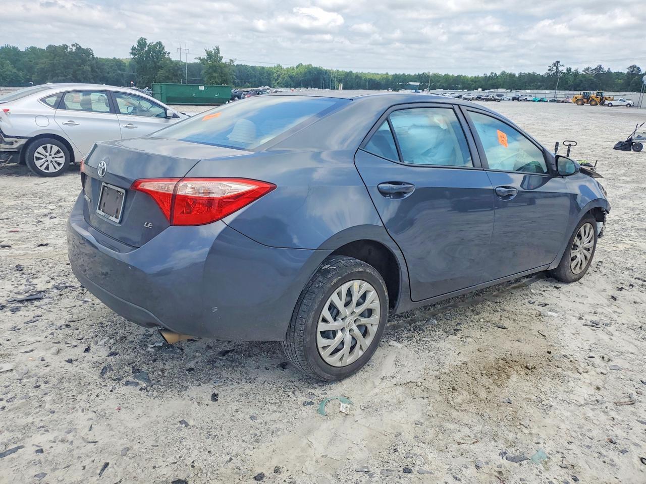 2017 Toyota Corolla Le - Image 3
