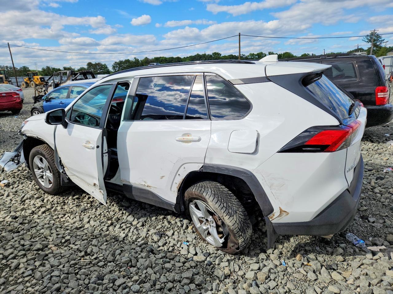 2021 Toyota Rav4 Xle - Image 2