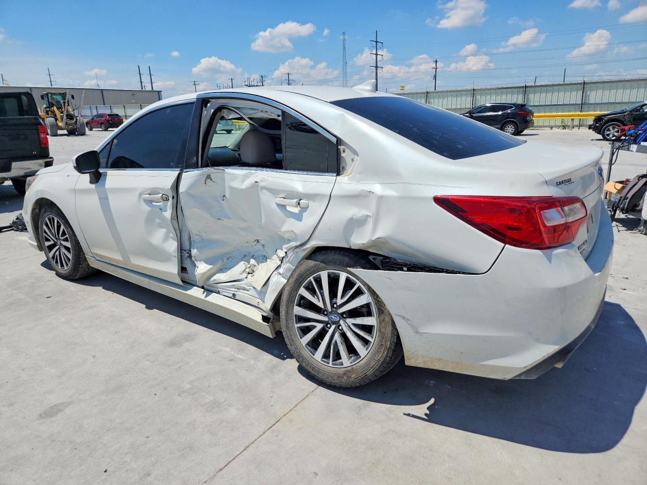 2019 Subaru Legacy 2.5I Premium - Фото 2
