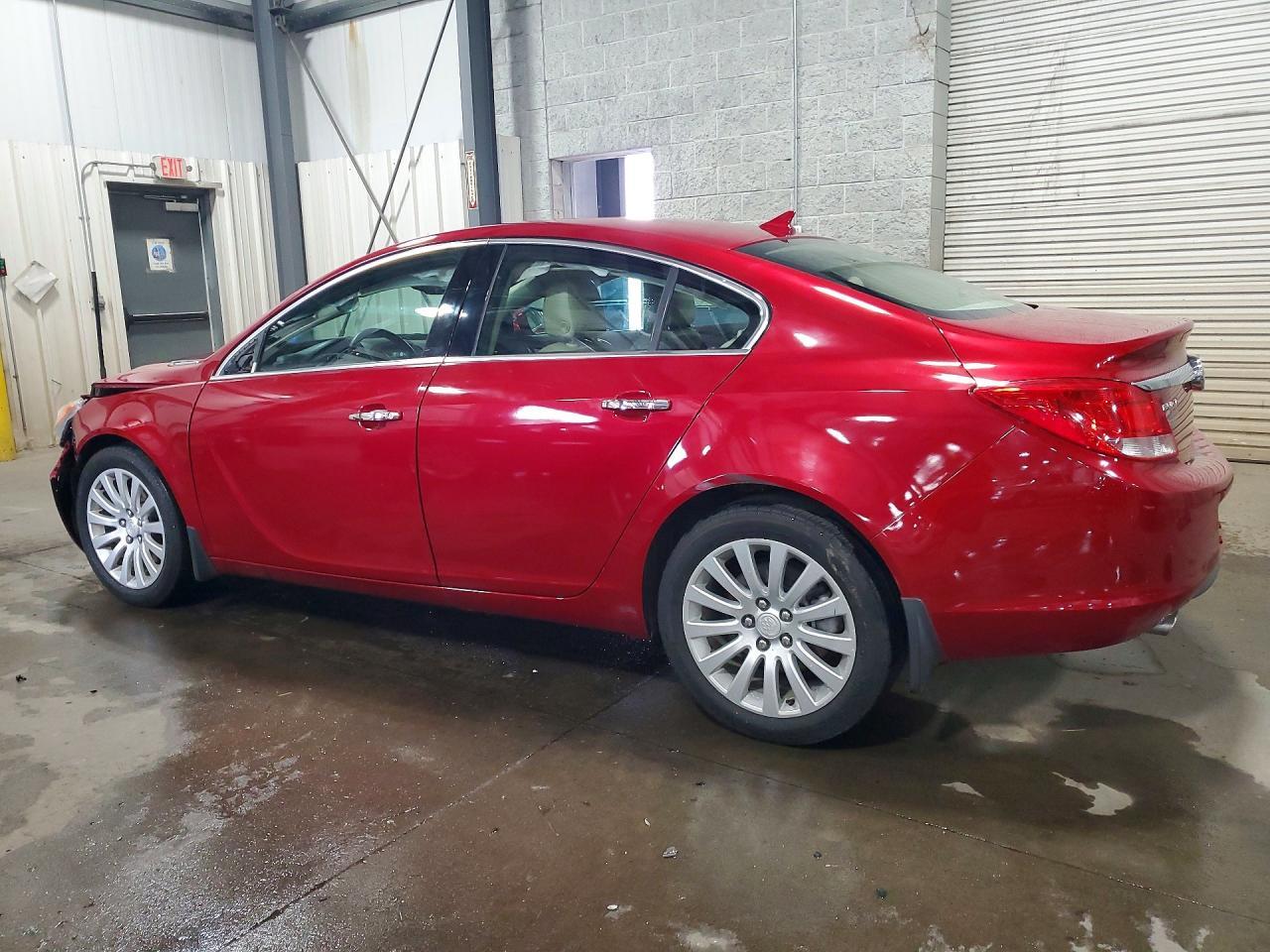 2013 Buick Regal Premium - Image 2