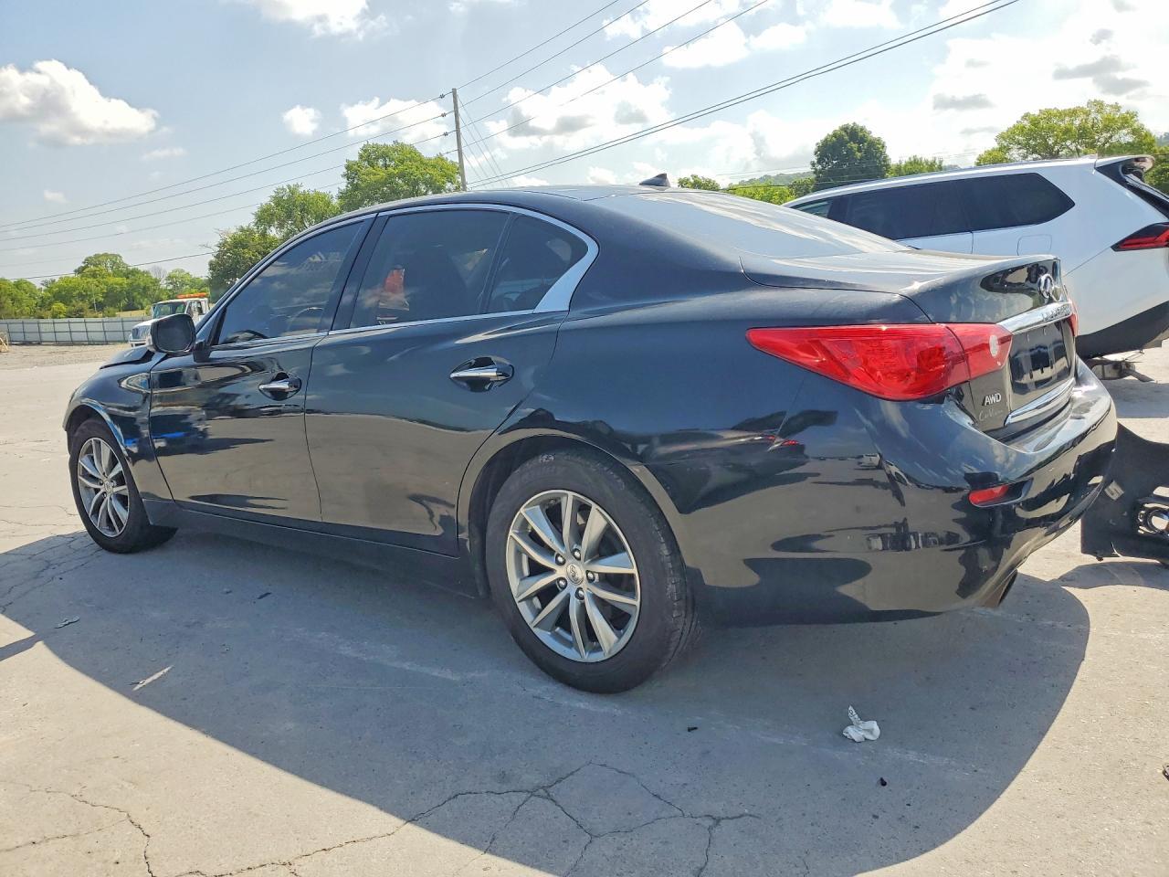2015 Infiniti Q50 Base - Фото 2