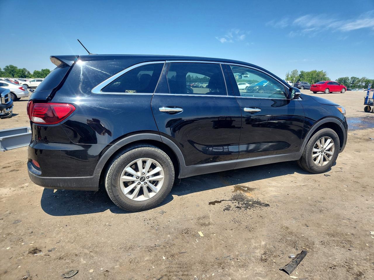 2019 Kia Sorento L - Image 3