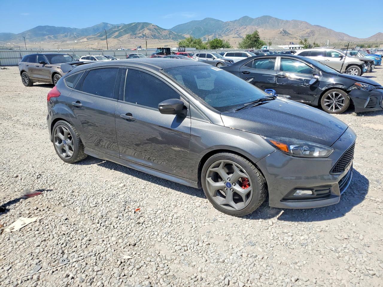 2016 Ford Focus St - Фото 4