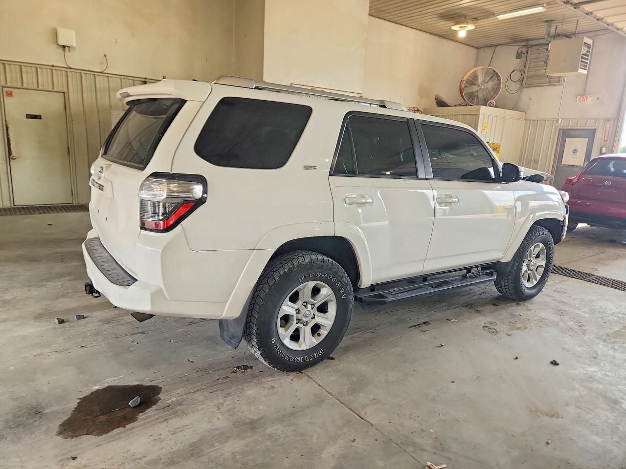 2014 Toyota 4Runner Sr5 - Фото 3