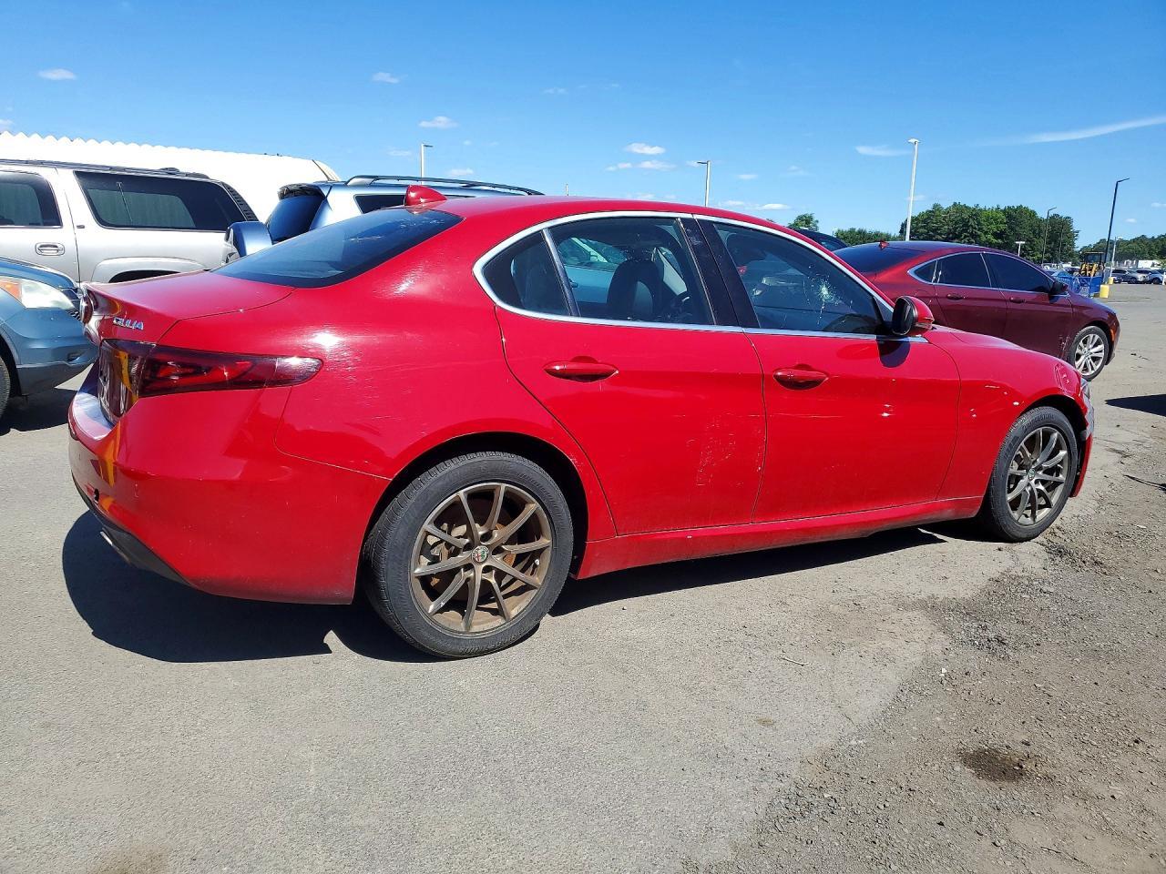 2020 Alfa Romeo Giulia - Фото 3