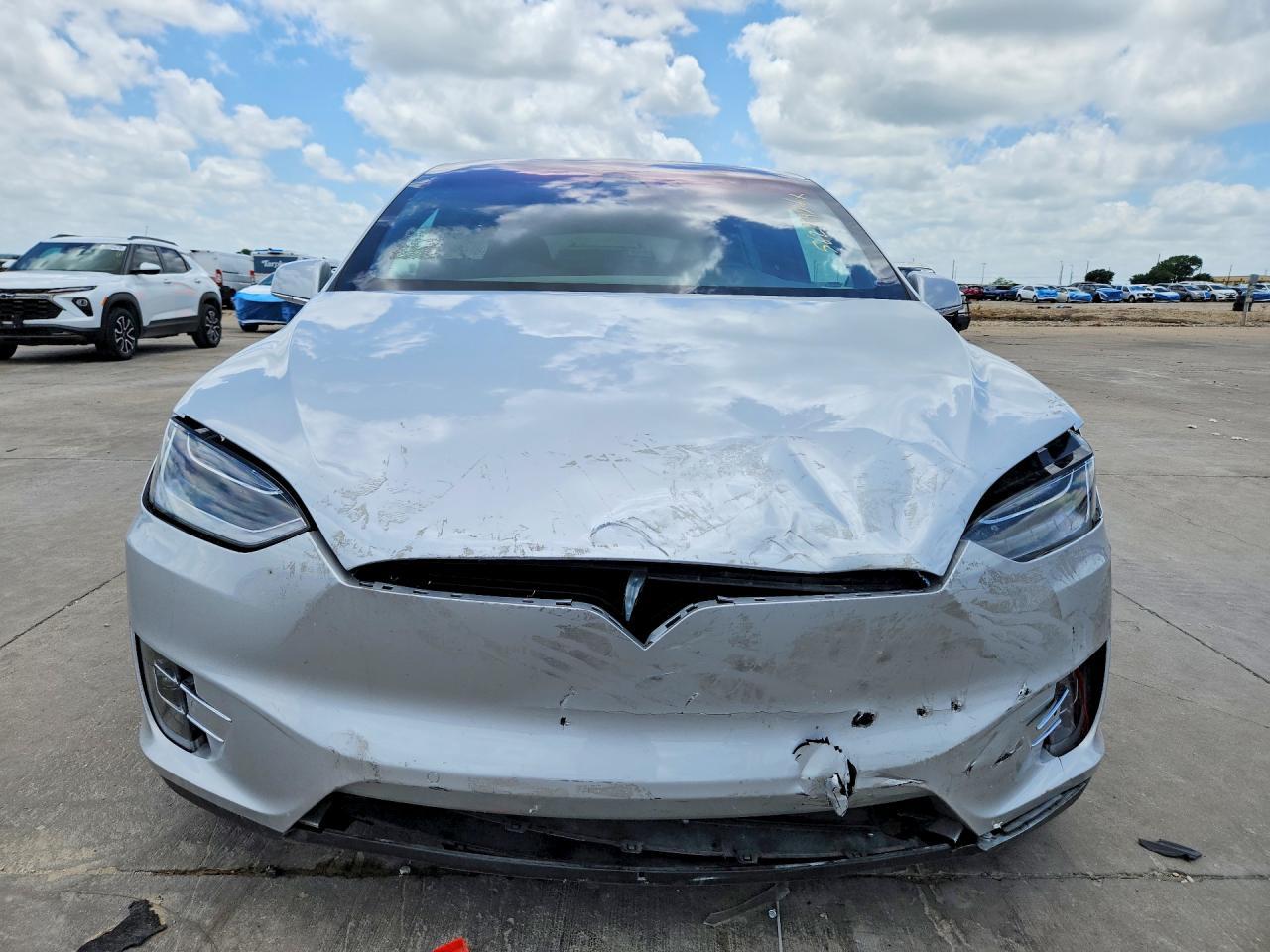 2018 Tesla Model X - Фото 5