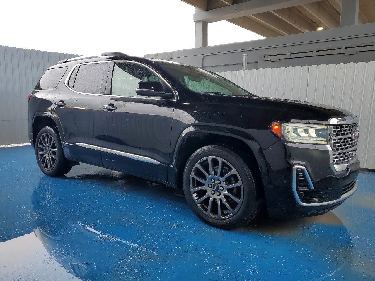 2022 GMC Acadia Denali - Image 4