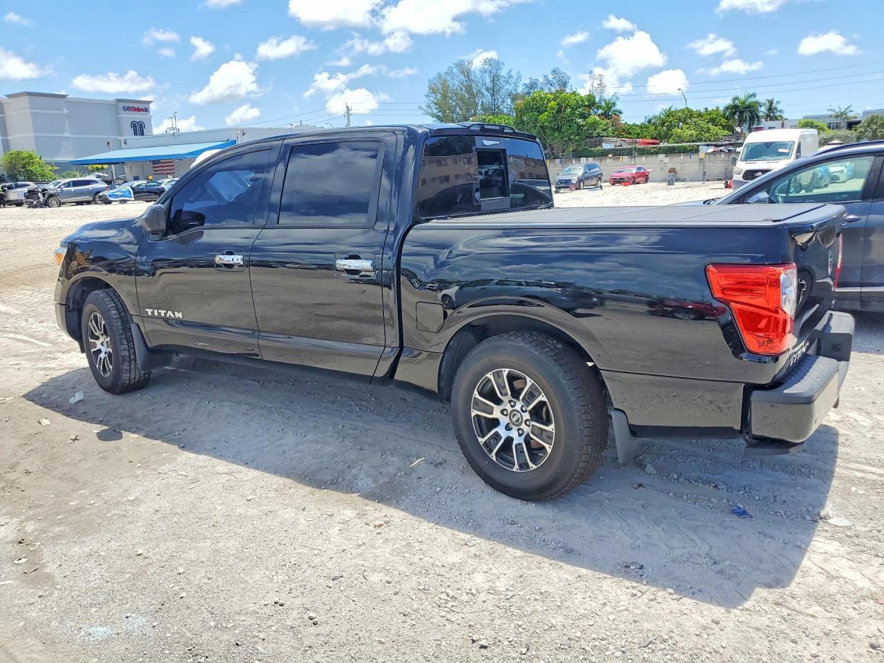 2021 Nissan Titan Sv - Фото 2
