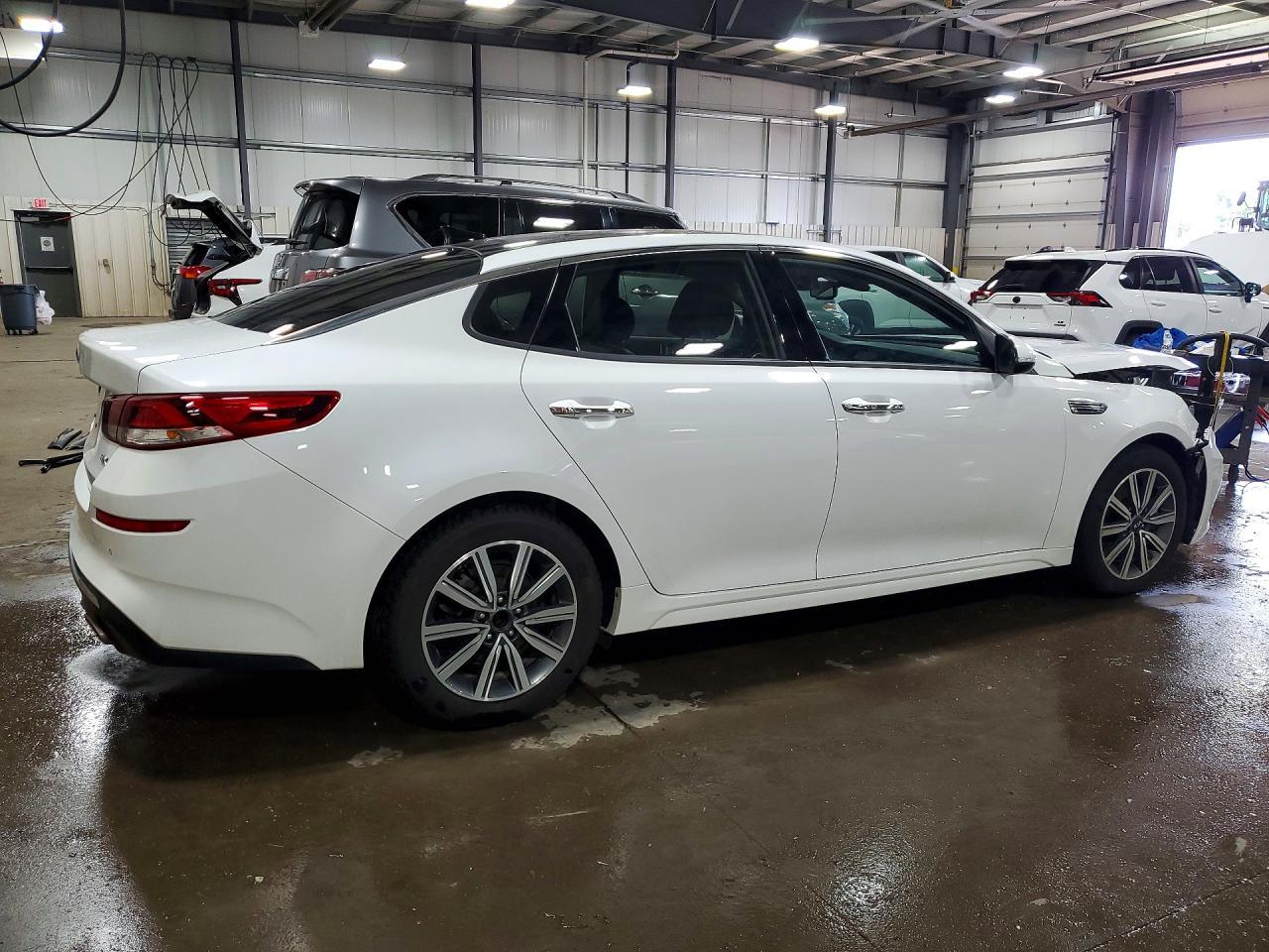 2020 Kia Optima Ex - Фото 3
