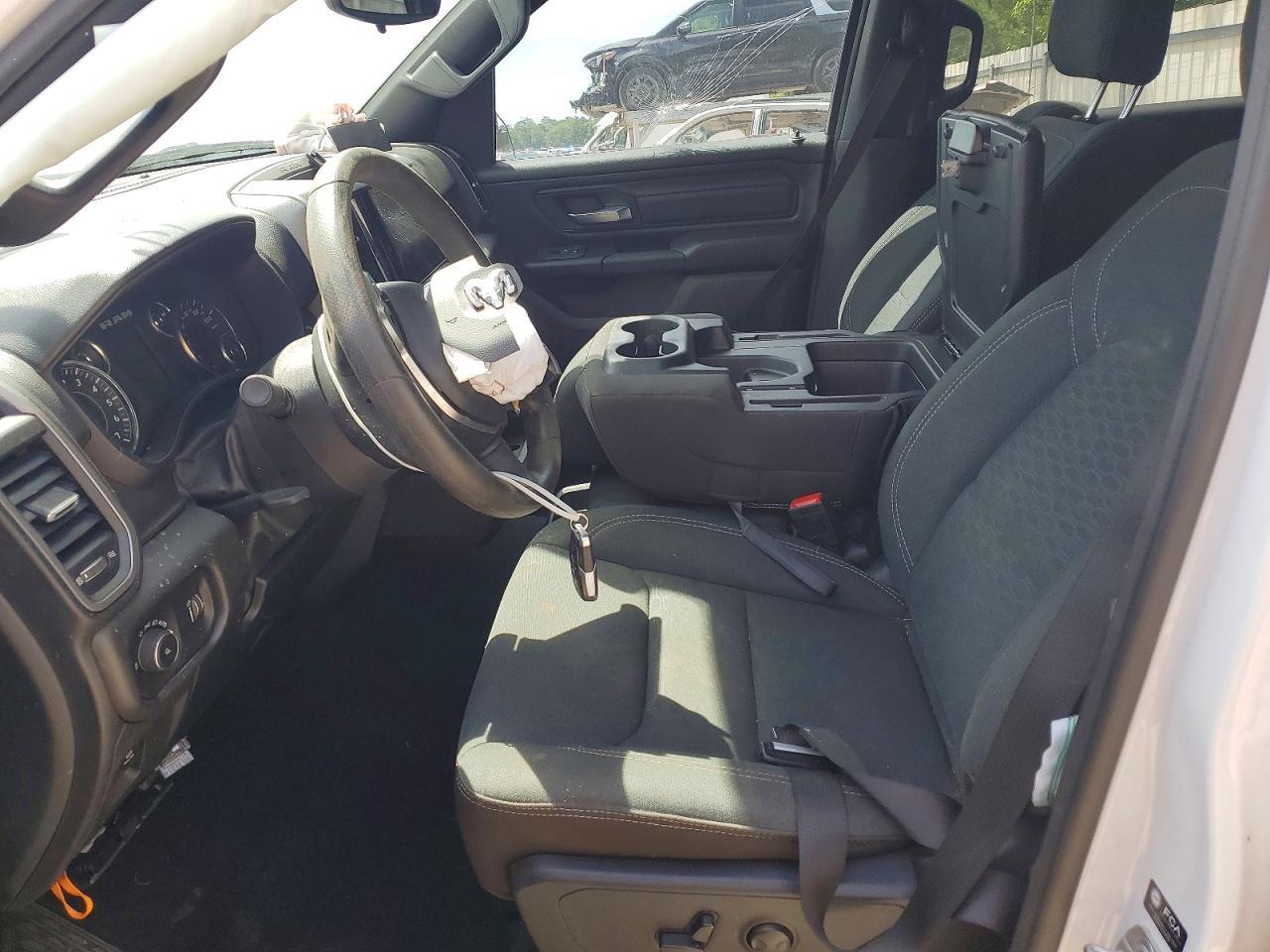 2025 Ram 1500 Tradesman - Фото 7