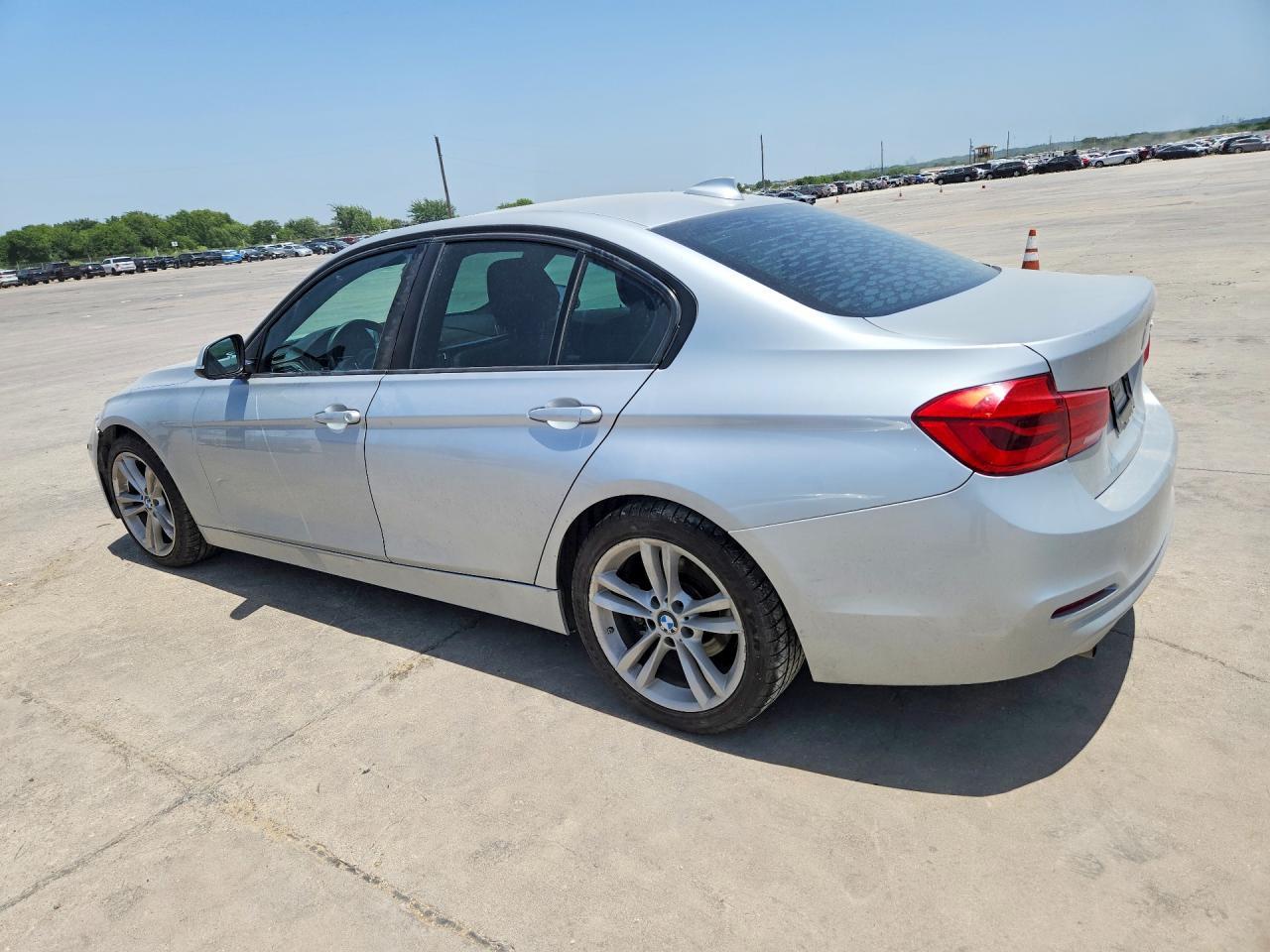 2016 BMW 320 I - Image 2