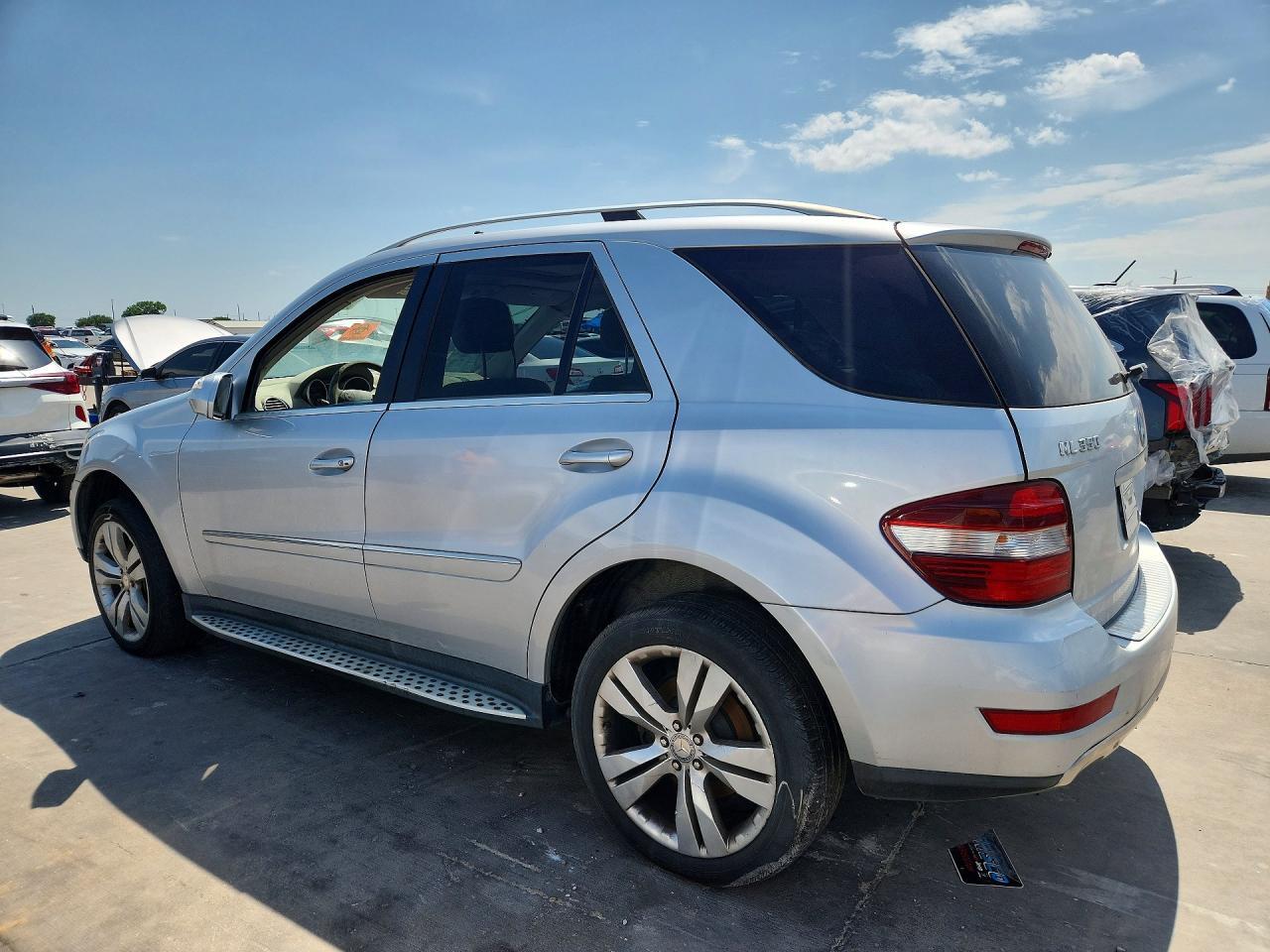 2010 Mercedes-Benz Ml 350 - Image 2
