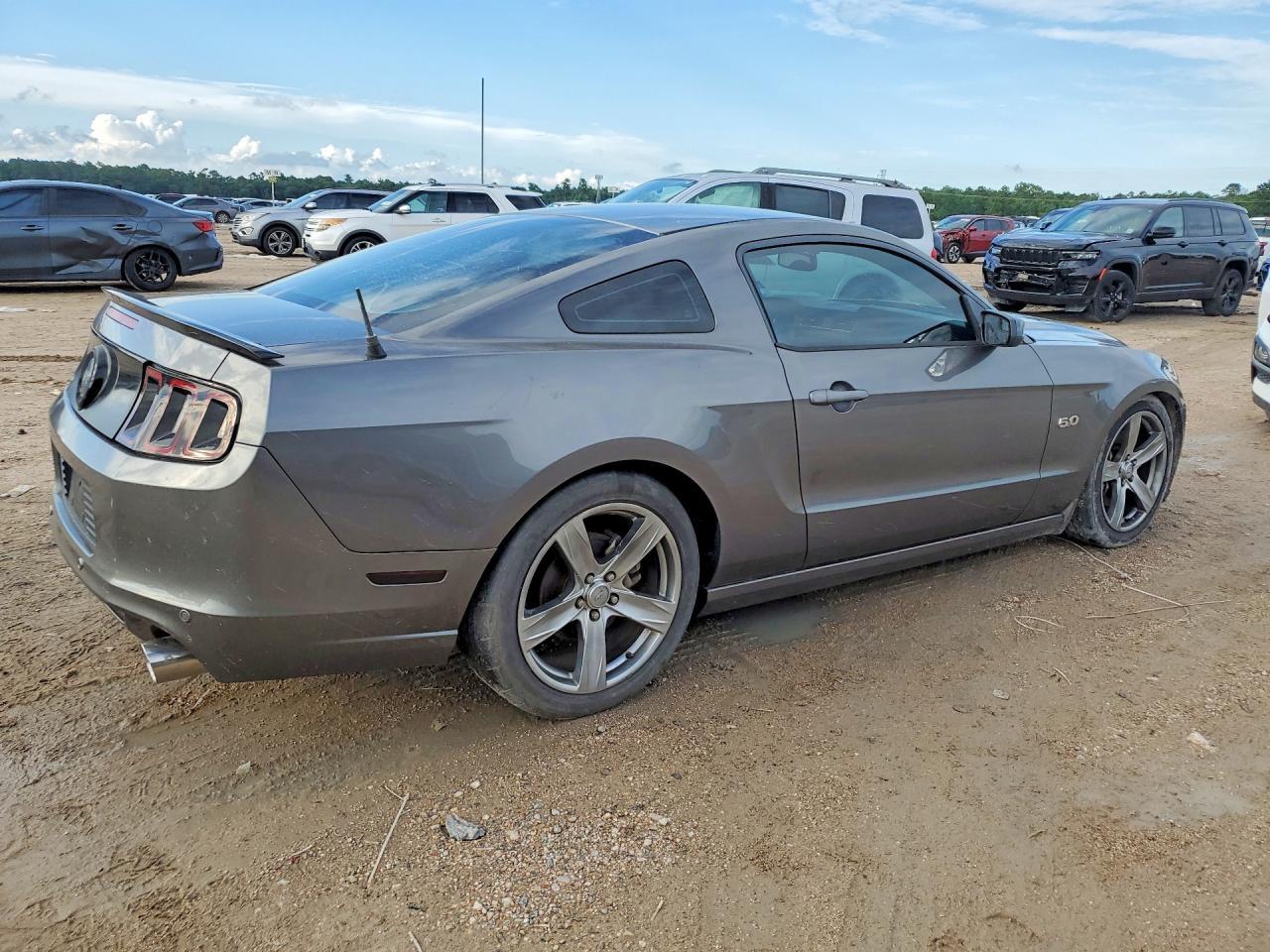 2014 Ford Mustang Gt - Фото 3