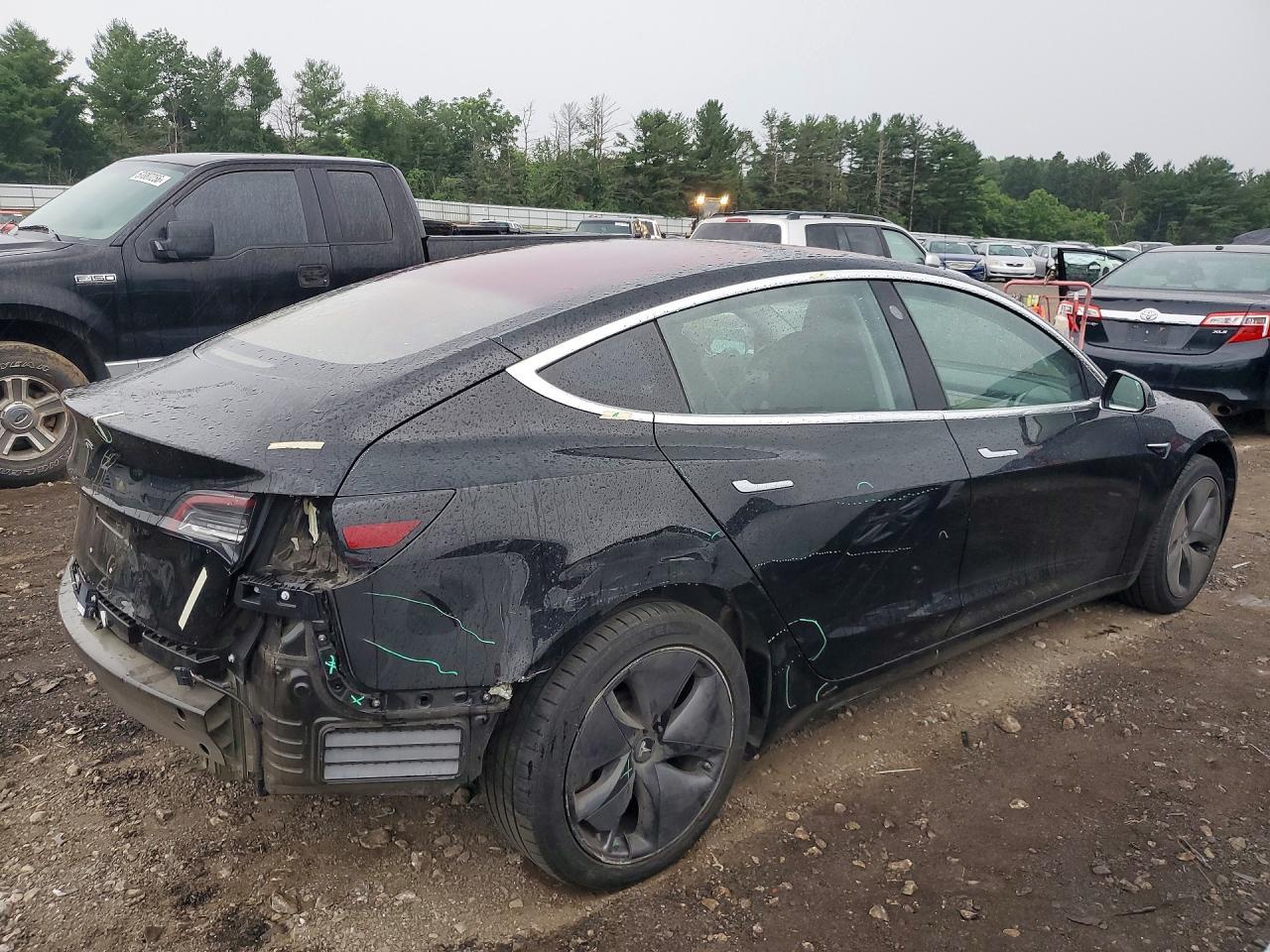 2018 Tesla Model 3 - Фото 3