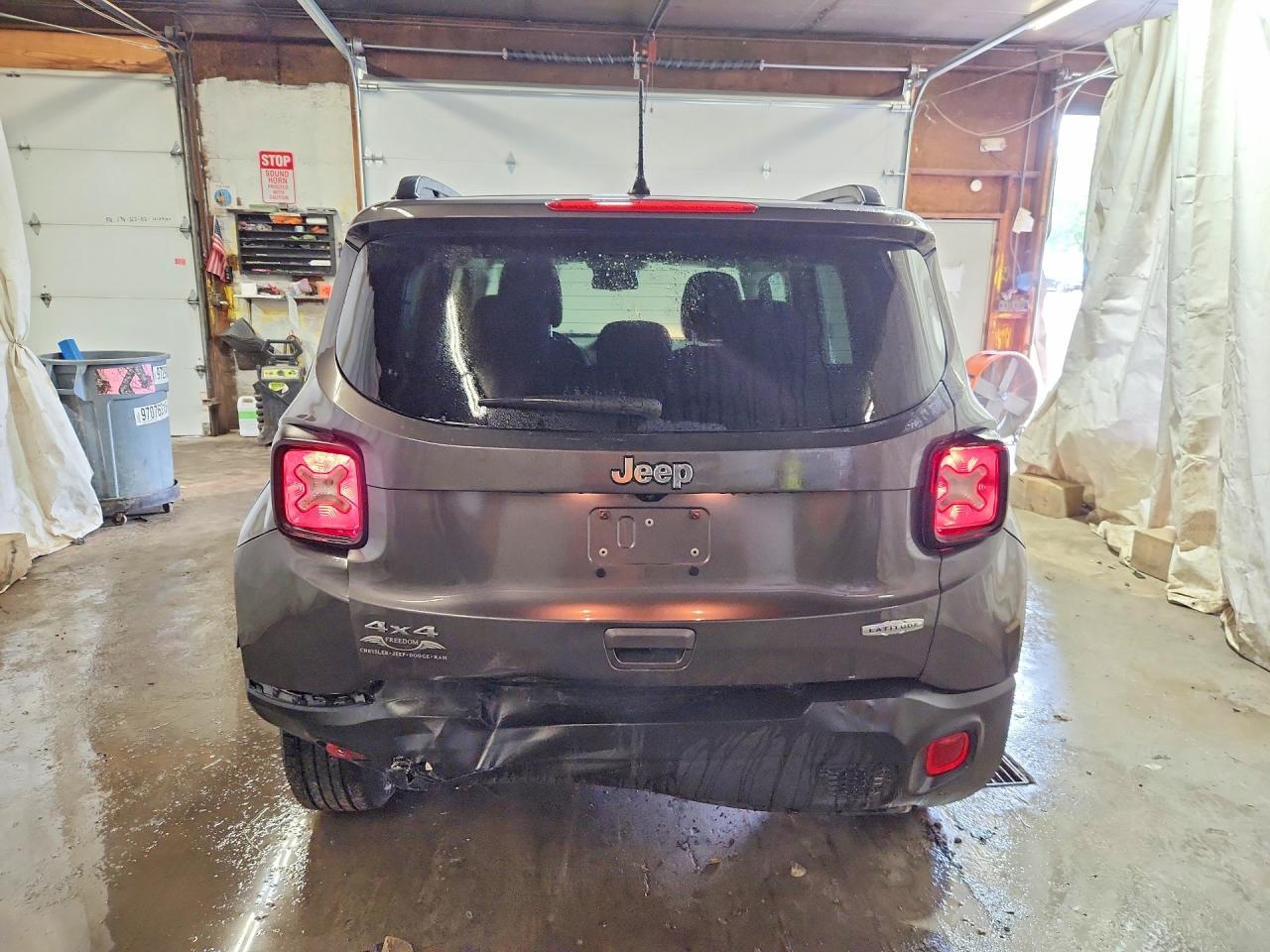 2021 Jeep Renegade Latitude - Фото 6